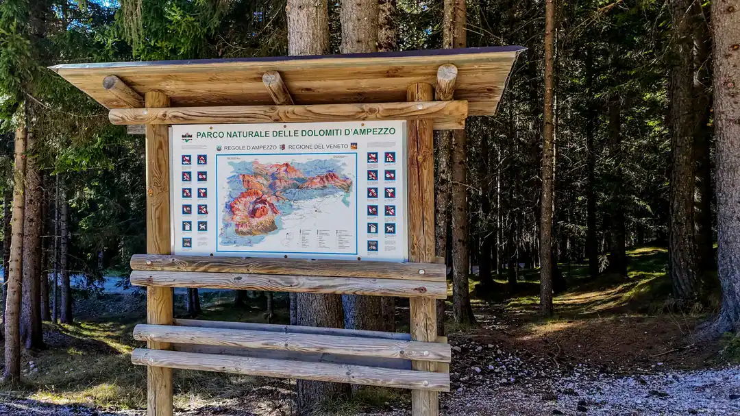 custom outdoor informational signage